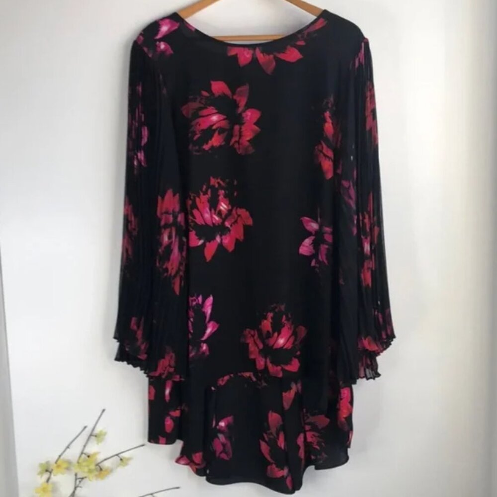 Vince Camuto Floral Pleated Sleeves  High-Low Blouse